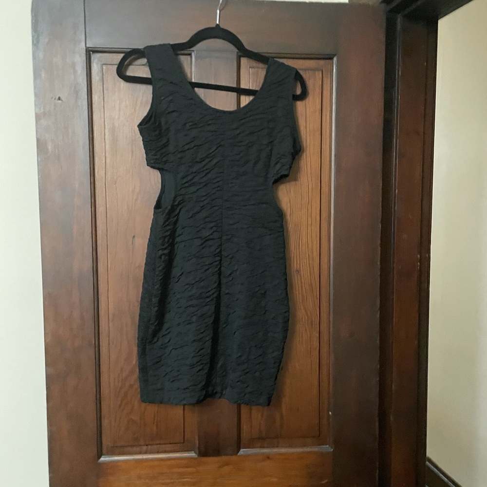 Textured stretchy black party dress